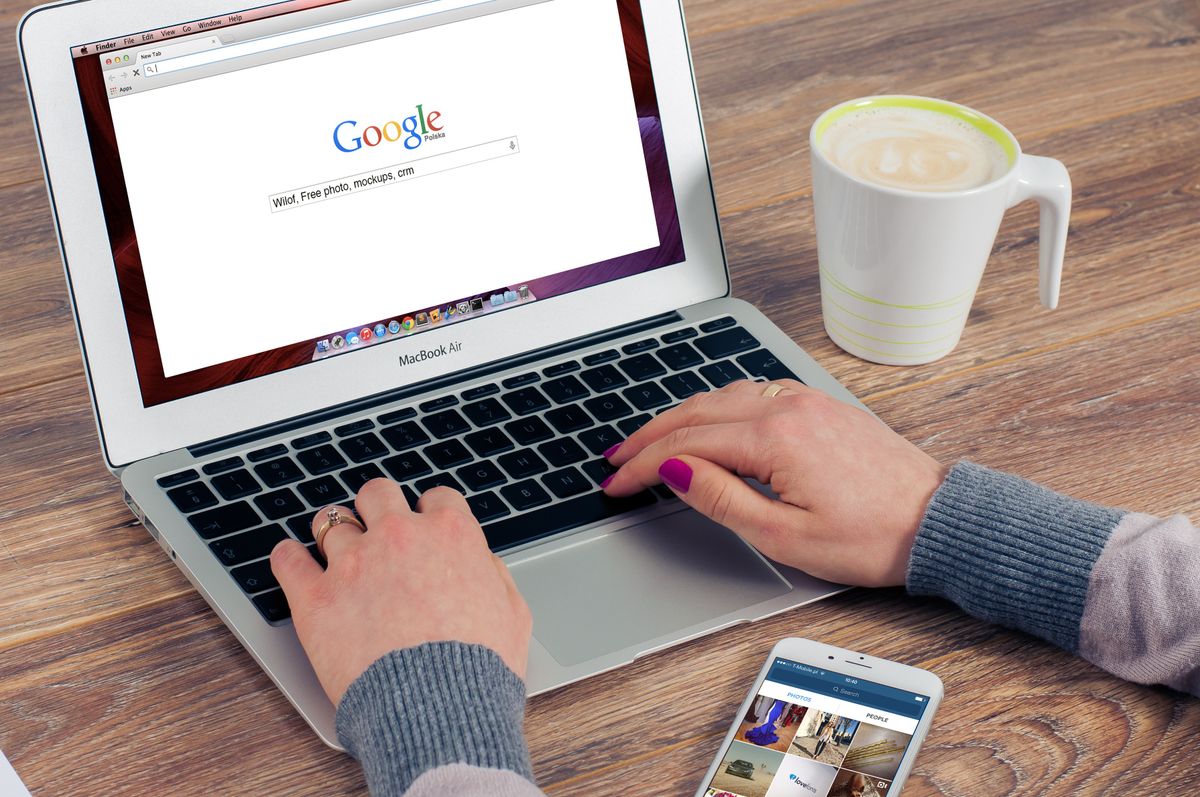 AI Viết Bài Blog Có Bị Google Phạt Adsense Không?