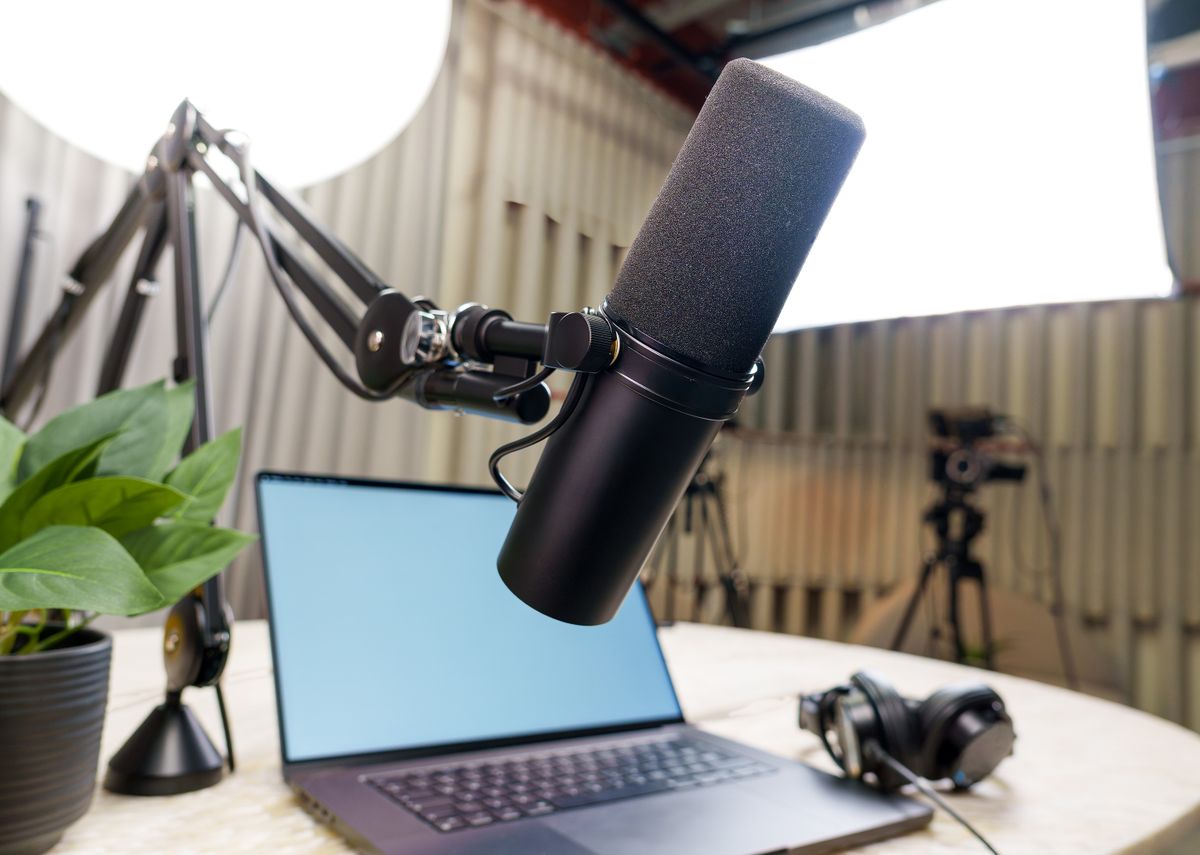 Content Monetization Là Gì? Cách Kiếm Tiền Từ Nội Dung Chi Tiết (2026)