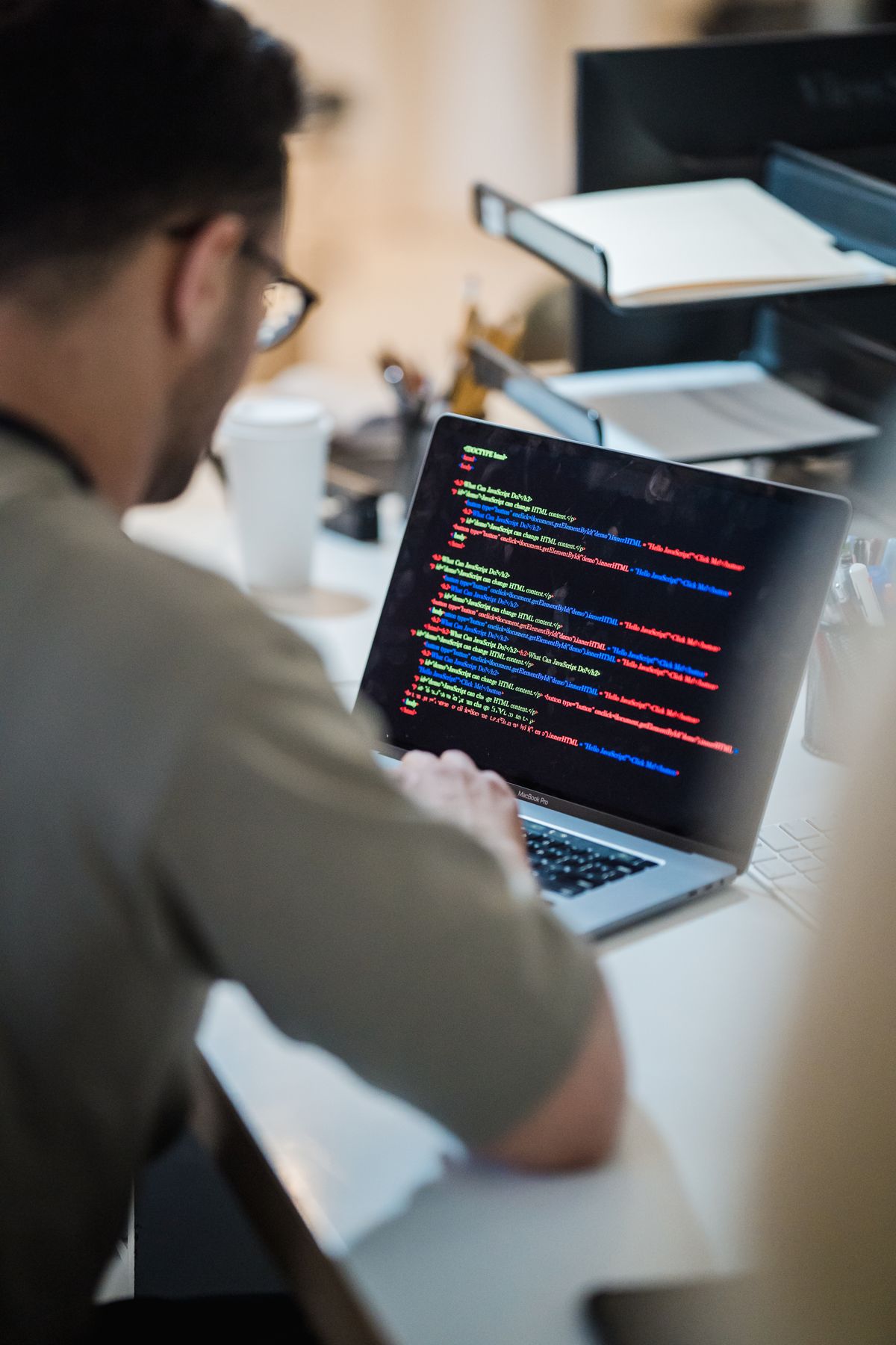 Micro SaaS Là Gì? Cách Xây Công Cụ AI Nhỏ Kiếm Tiền Thụ Động