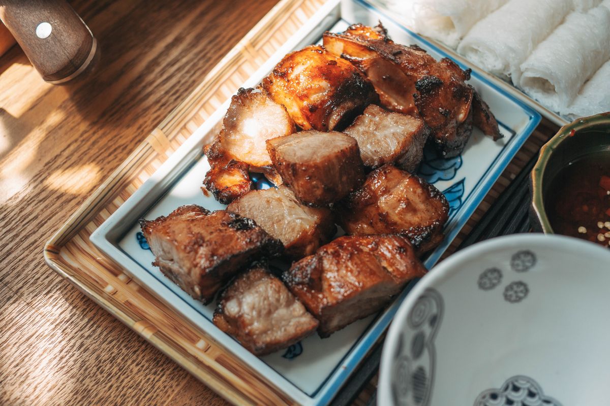 Bánh Tráng Cuốn Thịt Heo Đà Nẵng: Ăn Ở Đâu Ngon Nhất, Đúng Chuẩn Local
